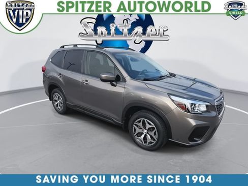 Used 2019 Subaru Forester Premium w/ All-Weather Package AWD/4WD image 2