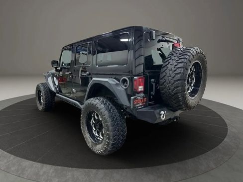 Used 2013 Jeep Wrangler Unlimited Rubicon w/ Connectivity Group AWD/4WD image 3