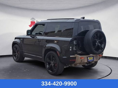 Used 2023 Land Rover Defender 90 X image 3