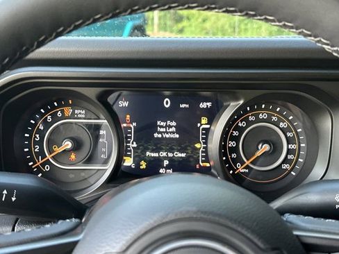 New 2025 Jeep Gladiator Mojave w/ Steel Bumper Group image 24