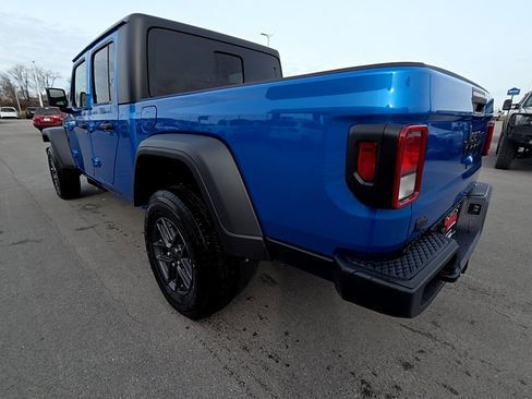 New 2026 Jeep Gladiator Sport image 7