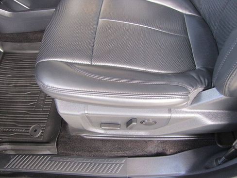 Used 2022 Ford Expedition XLT RWD image 14