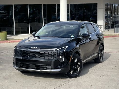 Used 2026 Kia Sportage LX image 9