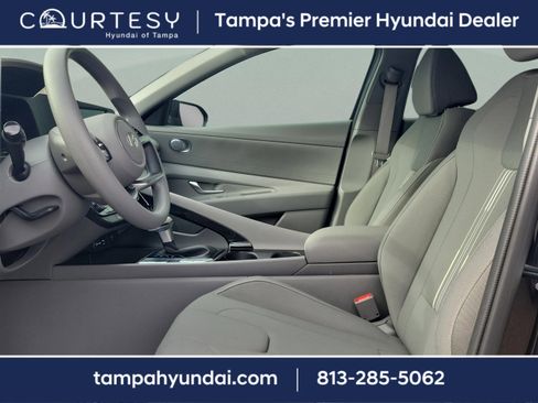 Certified 2025 Hyundai Elantra Blue image 20