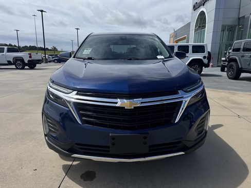Used 2022 Chevrolet Equinox LT AWD/4WD image 2