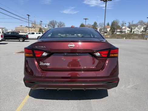 Used 2025 Nissan Altima 2.5 SV image 6