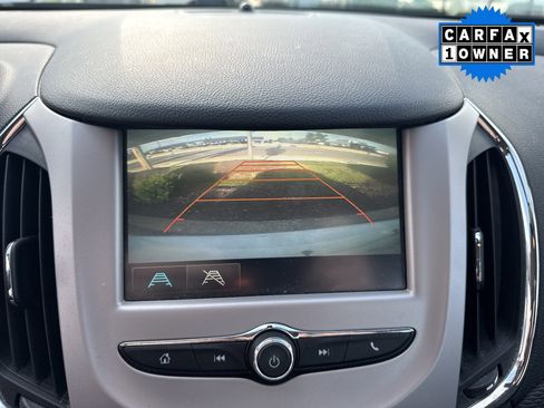 Used 2017 Chevrolet Cruze LS FWD image 9