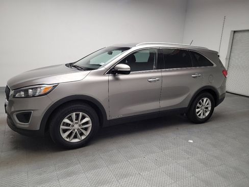 Used 2018 Kia Sorento LX AWD/4WD image 2