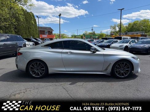 Used 2018 INFINITI Q60 3.0t Luxe RWD image 8
