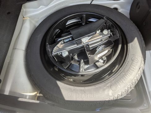 Used 2016 Mercedes-Benz E 400 4MATIC Coupe image 45