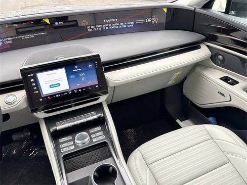 New 2026 Lincoln Nautilus Reserve w/ Jet Appearance Package image 15