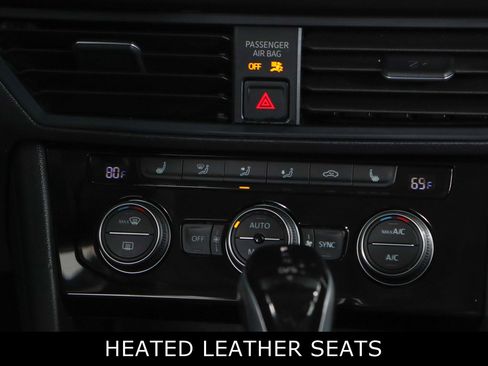 Used 2024 Volkswagen Jetta SE image 20