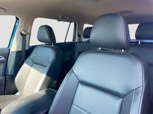 Used 2023 Volkswagen Atlas SE image 12