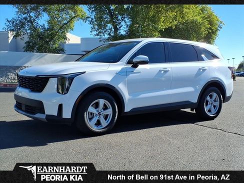 Certified 2025 Kia Sorento LX image 1