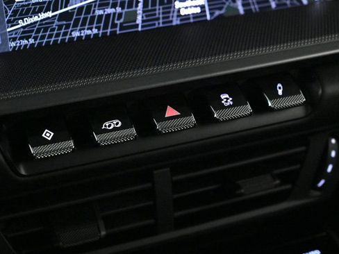 Certified 2025 Porsche 911 Carrera image 21