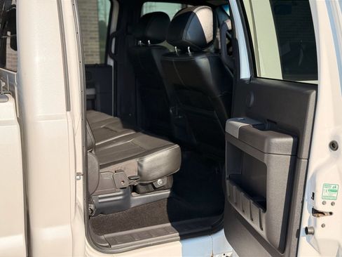 Used 2013 Ford F250 Lariat w/ Lariat Interior Pkg AWD/4WD image 8