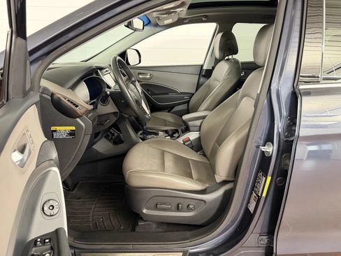 Used 2017 Hyundai Santa Fe AWD image 11