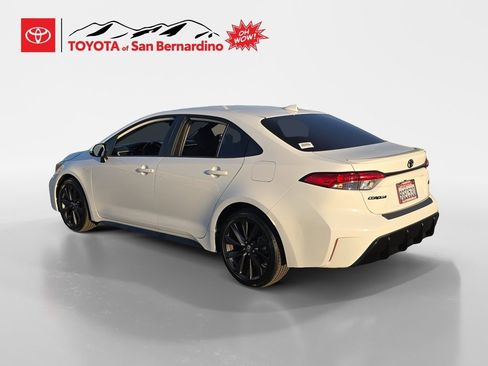 Certified 2023 Toyota Corolla SE image 3