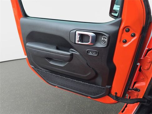 Used 2023 Jeep Wrangler Unlimited Sport image 28