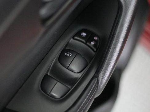 Used 2020 Nissan Rogue Sport S FWD image 40
