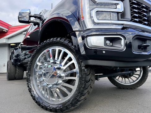 Used 2025 Ford F450 Platinum w/ Platinum Plus Package image 16