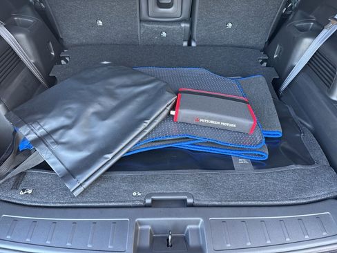 New 2025 Mitsubishi Outlander SEL image 32