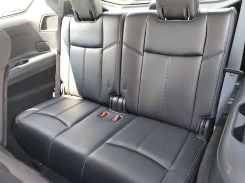 Used 2020 Nissan Pathfinder Platinum AWD/4WD image 13