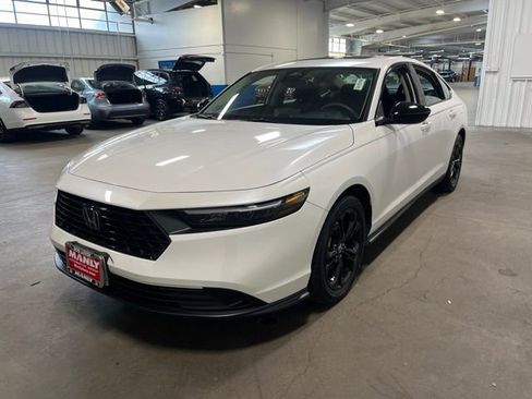 Used 2025 Honda Accord SE image 7