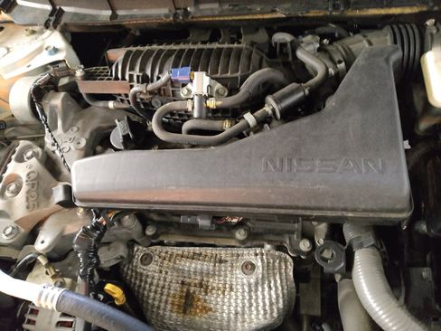 Used 2020 Nissan Rogue S FWD image 30