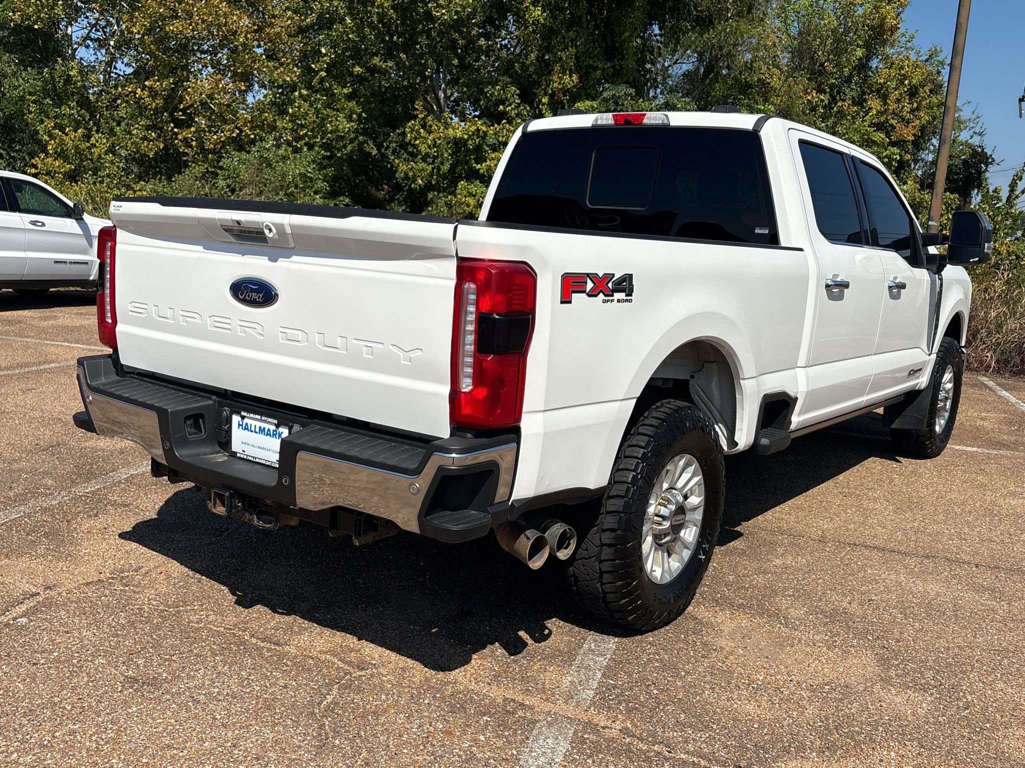 Used 2023 Ford F250 Lariat w/ Lariat Ultimate Package AWD/4WD image 4