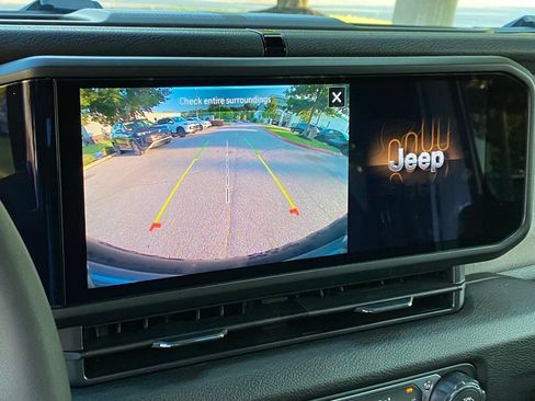 Used 2026 Jeep Wrangler Unlimited Sport AWD/4WD image 19
