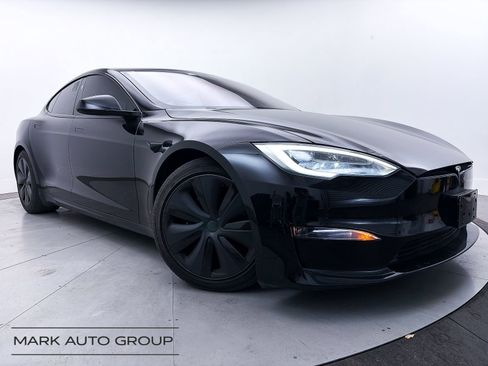 Used 2022 Tesla Model S Plaid image 1
