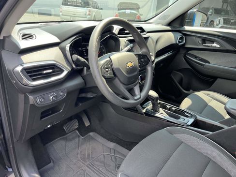 Used 2023 Chevrolet TrailBlazer LT FWD image 14