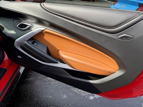 Used 2017 Chevrolet Camaro SS image 9