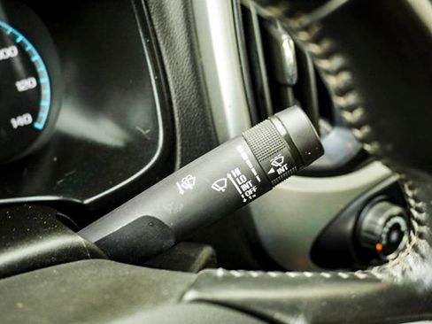 Used 2022 Chevrolet Colorado LT w/ Fleet Safety Package image 21