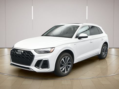 Used 2022 Audi Q5 2.0T Premium Plus AWD/4WD image 3