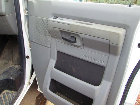 Used 2012 Ford E-250 and Econoline 250 w/ Commercial Cargo Van Pkg image 5