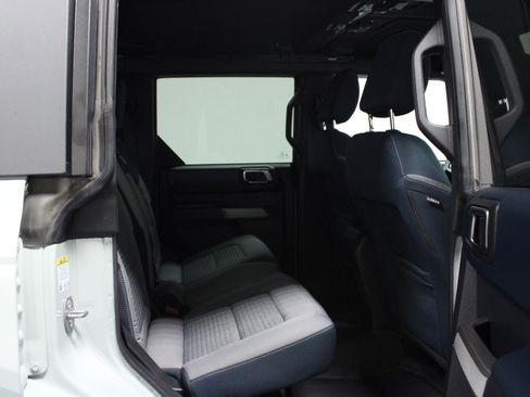 Used 2022 Ford Bronco Outer Banks image 15