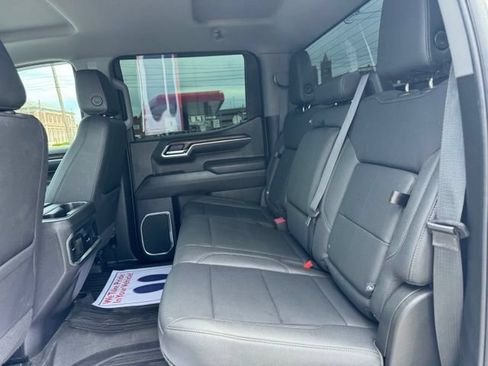 Used 2022 GMC Sierra 1500 SLT w/ SLT Convenience Package AWD/4WD image 11