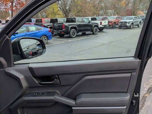 Certified 2025 Toyota Tacoma SR5 image 19