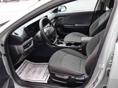 Used 2025 Kia K4 FWD image 5