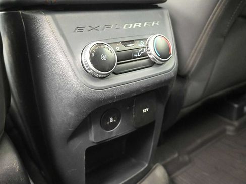 Used 2025 Ford Explorer Active w/ Active Comfort Package AWD/4WD image 15