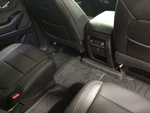 Used 2023 Chevrolet Traverse LT w/ LPO, Floor Liner Package AWD/4WD image 27
