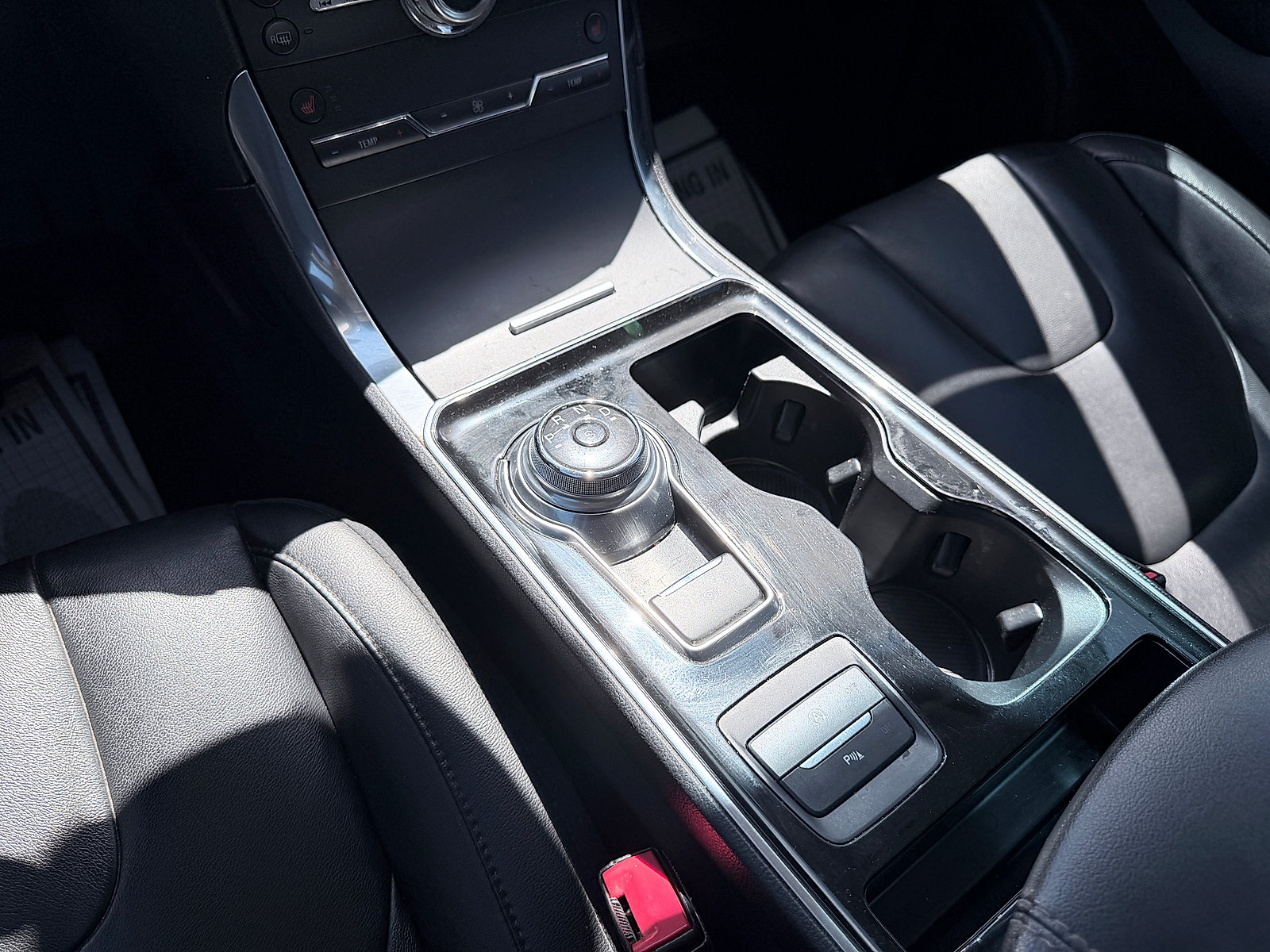 Used 2020 Ford Edge Titanium FWD image 30