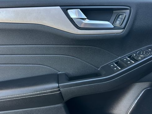 Certified 2022 Ford Escape SEL image 10