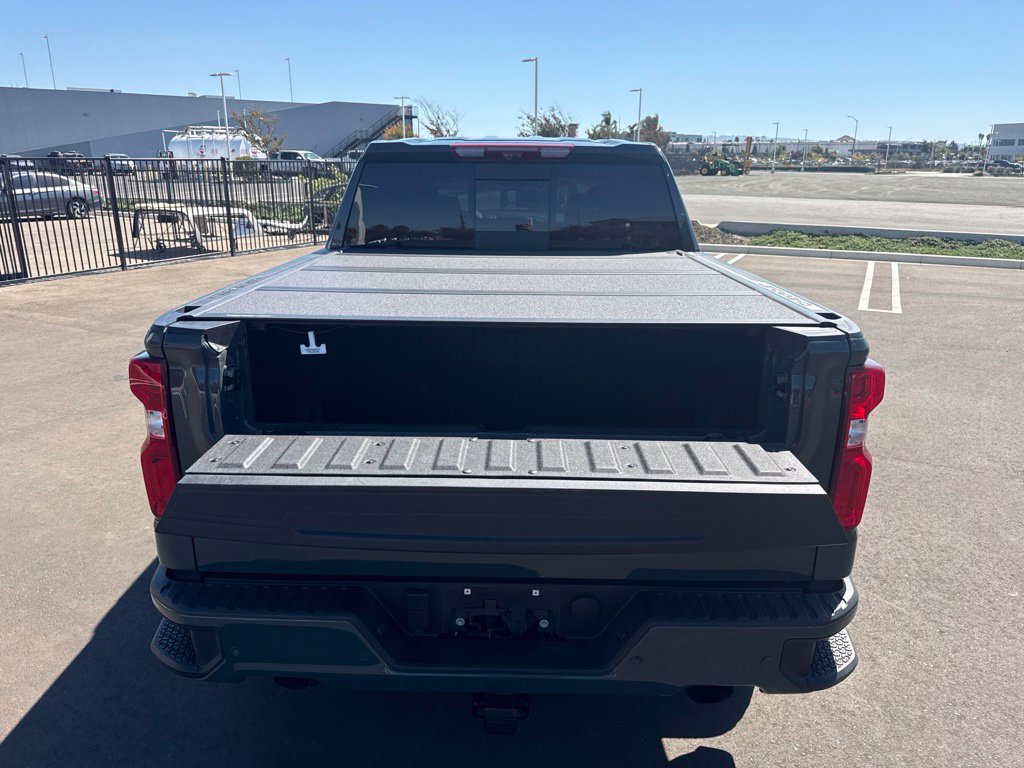 Used 2026 Chevrolet Silverado 1500 High Country w/ Technology Package AWD/4WD image 18