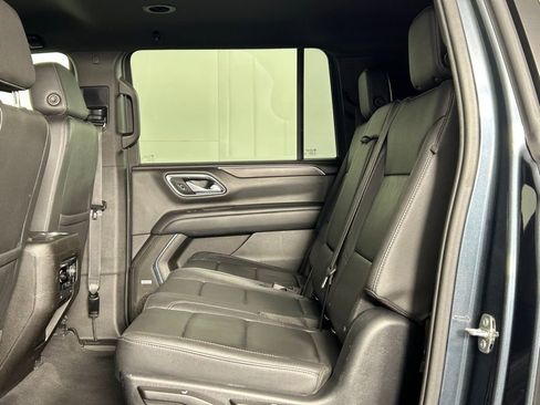 Used 2021 Chevrolet Suburban LT image 18