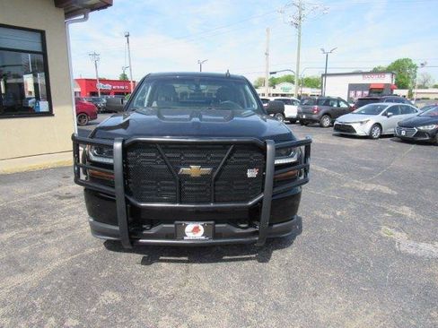 Used 2018 Chevrolet Silverado 1500 Custom w/ Custom Value Package AWD/4WD image 3