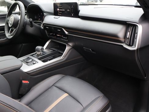 Certified 2025 MAZDA CX-70 3.3 Turbo w/ Premium Plus Pkg image 10