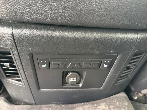 Used 2016 RAM 2500 Laramie image 27